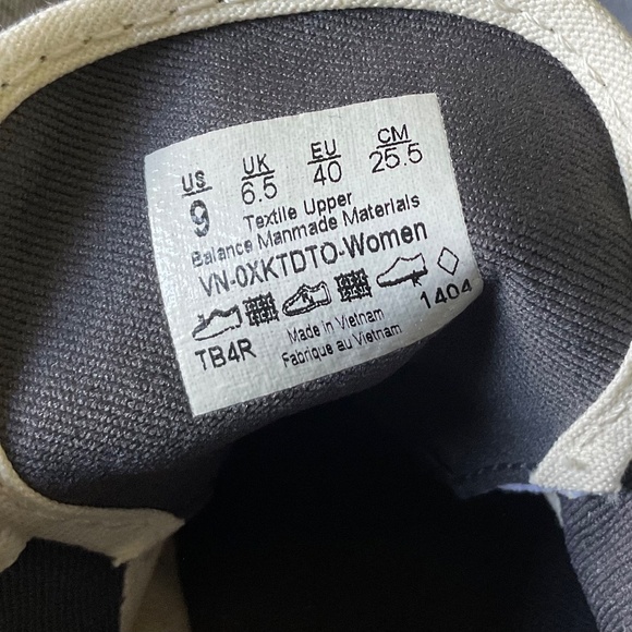 VANS OFF THE WALL Cream and Dark Gray Polka Dot Tennis Shoes Sneakers Sz 9 - Picture 13 of 13